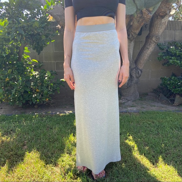NWT H&M Basic Feather Gray Maxi Skirt - Picture 2 of 5